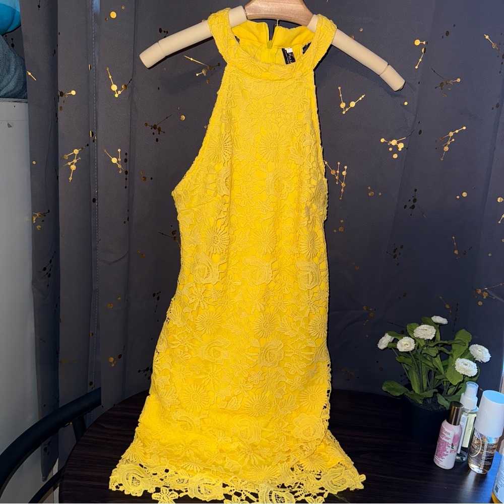 Lulu Yellow Sleeveless Bodycon Halter Floral Dress